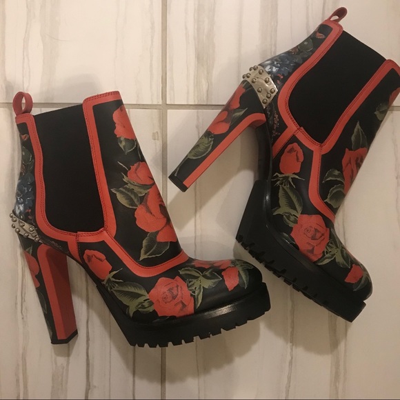 Alexander McQueen Shoes - Alexander McQueen Embellished Rose Booties